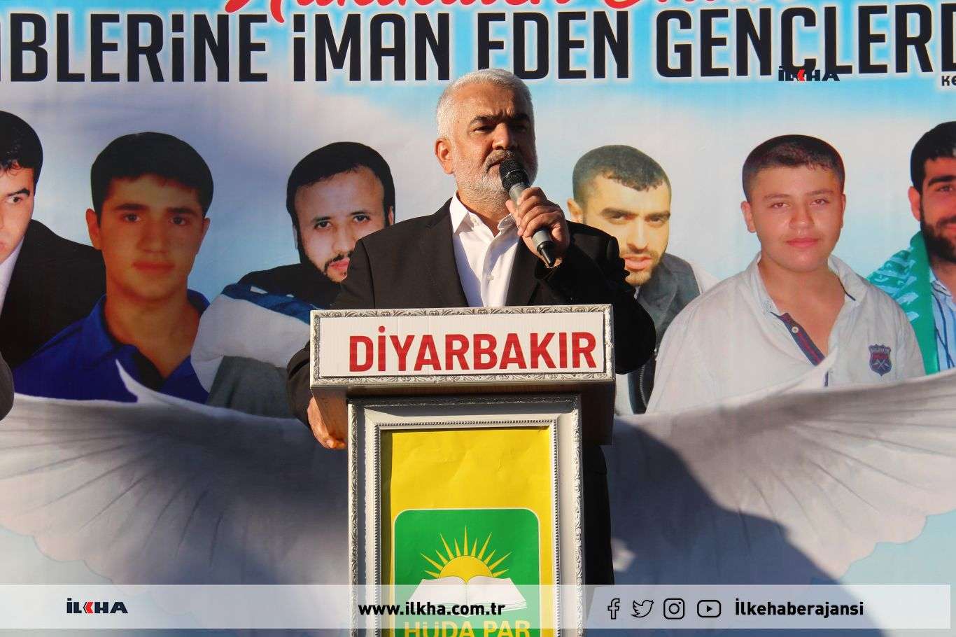 Martyrs of October 6-8 massacre commemorated at the site of their grave